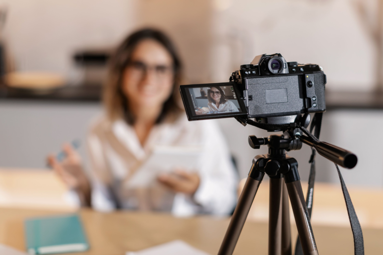 How to Become a Successful Vlogger in 2026: Complete Beginner&rsquo;s Guide