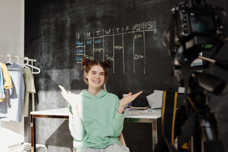 How to Make Better Vlogs and Grow Your Audience